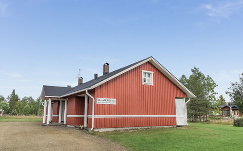Ylläskarpalo 1 Päätyhuoneisto: Haus, Dach, Zuhause, Hütte, Grundstueck, Einfach, Ländliches Gebiet, Abstellgleis, Scheune, Schuppen