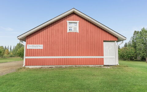 Ylläskarpalo 1 Päätyhuoneisto: Gras, Holz, Dach, Abstellgleis, Haus, Die Architektur, Einfach, Zuhause, Grundstueck, Ländliches Gebiet