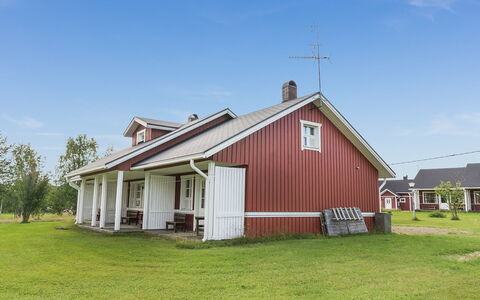Ylläskarpalo 1 Päätyhuoneisto: Gras, Gebäude, Haus, Dach, Zuhause, Einfach, Hütte, Ländliches Gebiet, Grundstueck, Wohngebiet