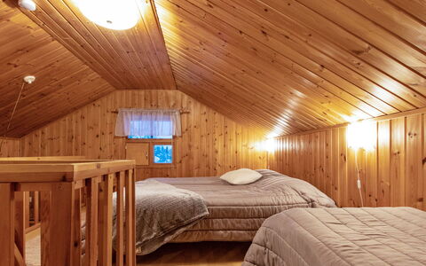 Ylläskarpalo 3 Päätyhuoneisto: Holz, Abstellgleis, Dach, Hütte, Haus, Zuhause, Tür, Veranda, Gartenbauten, Bauernhaus