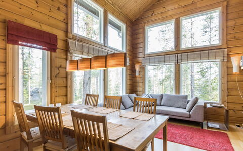 Uuvana: Bett, Möbel, Schlafzimmer, Interior Design, Bedding, Bettdecke, Flooring, Holz, Fussboden, Zimmer