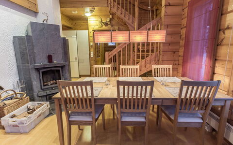 Uuvana: Bett, Möbel, Schlafzimmer, Interior Design, Bedding, Bettdecke, Flooring, Holz, Fussboden, Zimmer