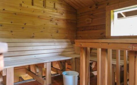 Villa Petra: Holz, Hütte, Blockhaus, Wald, Schuppen, Gartenbauten, Lärche, Wald, Holzbeize