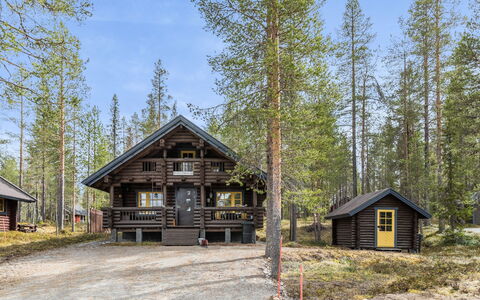 Riekonmarja: Hütte, Haus, Zuhause, Gartenbauten, Abstellgleis, Blockhaus, Bauernhaus, Estate, Schuppen, Garten