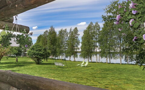 Keskiniemi: Baum, Bank, Haus, Hütte, See, Teich, Wald, Blockhaus