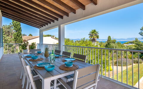 Son Granada: Eigentum, Grundeigentum, Gebäude, Haus, Veranda, Terrasse, Zimmer, Tabelle, Estate, Möbel