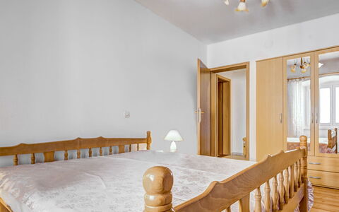 Branko: Eigentum, Möbel, Gebäude, Fenster, Haus, Komfort, Holz, Beleuchtung, Interior Design, Die Architektur