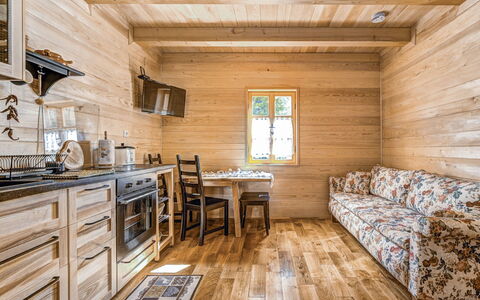 Plitvice Ii: Eigentum, Zimmer, Gebäude, Interior Design, Möbel, Holz, Decke, Fussboden, Zuhause, Haus