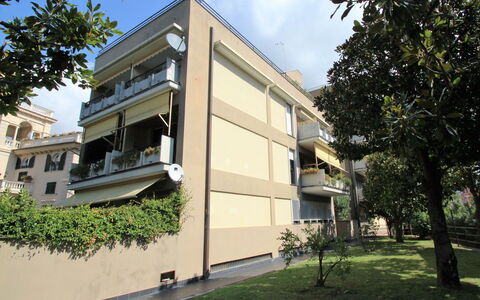 Caterina: Eigentum, Gebäude, Die Architektur, Haus, Wohngebiet, Grundeigentum, Nachbarschaft, Zuhause, Wohnung, Mischnutzung