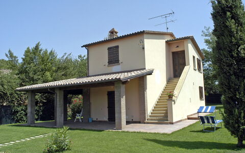 Poderino: Haus, Eigentum, Zuhause, Gebäude, Grundeigentum, Villa, Die Architektur, Wohngebiet, Fassade, Hütte