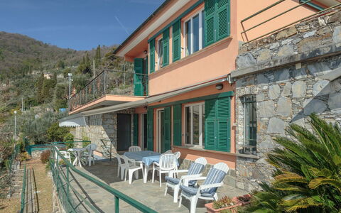 Villa Pia Con Piscina a Recco: Eigentum, Haus, Gebäude, Grundeigentum, Zuhause, Wohnung, Fassade, Urlaub, Die Architektur, Villa