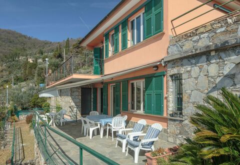 Villa Pia Con Piscina a Recco: Eigentum, Haus, Gebäude, Grundeigentum, Zuhause, Wohnung, Fassade, Urlaub, Die Architektur, Villa