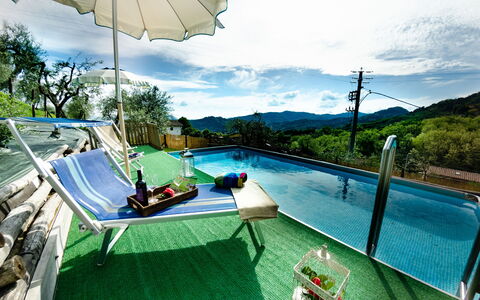 Alla Piazzetta Proprietà: Schwimmbad, Eigentum, Freizeit, Grundeigentum, Resort, Urlaub, Haus, Estate, Villa, Gebäude