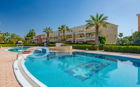Estrella Blanca: Gartenmöbel, Garten, Tisch Im Freien, Stuhl, Schatten, Landscaping, Hinterhof, Garten, Eco Hotel, Küche & Esszimmer Tisch