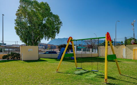 Estrella Blanca: Gartenmöbel, Garten, Tisch Im Freien, Stuhl, Schatten, Landscaping, Hinterhof, Garten, Eco Hotel, Küche & Esszimmer Tisch