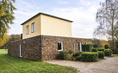 Vrijstaande 10 Persoons: Gras, Wand, Gebäude, Haus, Fassade, Strauch, Zuhause, Wohngebiet, Die Architektur, Dach