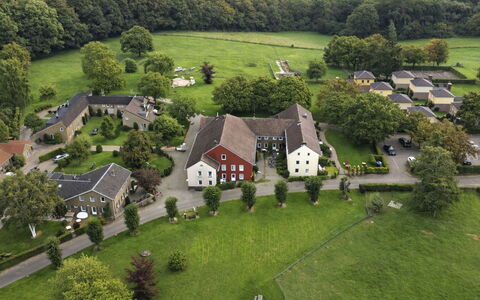 Vrijstaande 10 Persoons: Luftaufnahmen, Vogelperspektive, Landschaft, Wohngebiet, Haus, Grundstueck, Einfach, Menschliche Siedlung, Ländliches Gebiet, Estate