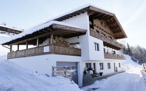 Birgit: Schnee, Winter, Haus, Eigentum, Die Architektur, Gebäude, Zuhause, Himmel, Grundeigentum, Dach