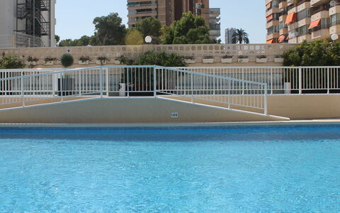 Benidorm 954: Schwimmbad, Eigentum, Wasser, Eigentumswohnung, Gebäude, Grundeigentum, Wohnung, Freizeit, Urlaub, Reflecting Pool