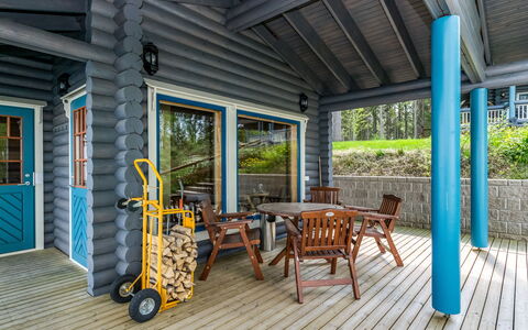 Villa Kotikoivu: Möbel, Stuhl, Gartenmöbel, Tabelle, Holz, Tisch Im Freien, Küche & Esszimmer Tisch, Schatten, Garten, Regenschirm