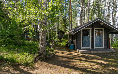 Villa Kotikoivu: Möbel, Stuhl, Gartenmöbel, Tabelle, Holz, Tisch Im Freien, Küche & Esszimmer Tisch, Schatten, Garten, Regenschirm