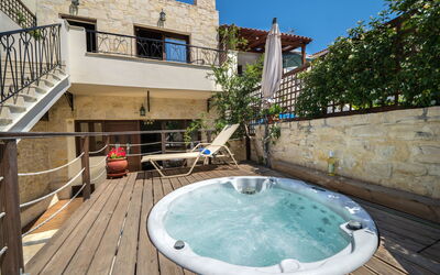 Panormos, Rethymnon 10: Wasser, Himmel, Eigentum, Gebäude, Azurblau, Fenster, Schwimmbad, Pflanze, Freizeit