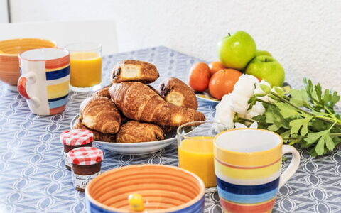 Carnac 109: Geschirr, Servierware, Dishware, Tasse, Essen, Drinkware, Möbel, Orange, Porzellan