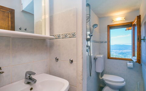 Reggello 840: Zapfhahn, Armatur, Sinken, Fotografieren, Spiegel, Bad Sink, Blau, Weiss, Lila, Badezimmer