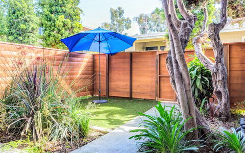 3 Bd Santa Monica