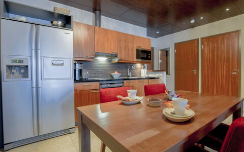 Tahko Spa Junior Suite Orange B6: Wohnung, Eigentumswohnung, Schwimmbad, Dock, Yachthafen, Resort, Hotel, Ferienort, Walkway