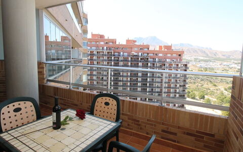 Torre Maestral: Eigentum, Gebäude, Zimmer, Balkon, Grundeigentum, Wohnung, Möbel, Interior Design, Haus, Eigentumswohnung