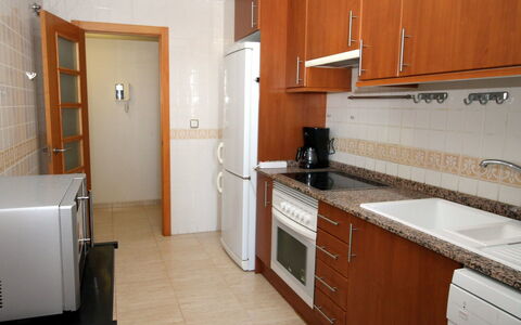 Torre Maestral: Eigentum, Zimmer, Countertop, Küche, Möbel, Cabinetry, Fussboden, Major Appliance, Gebäude, Haus