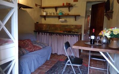 Ortensia: Möbel, Eigentum, Tabelle, Holz, Interior Design, Flooring, Fussboden, Wohnzimmer, Wand, Hartholz