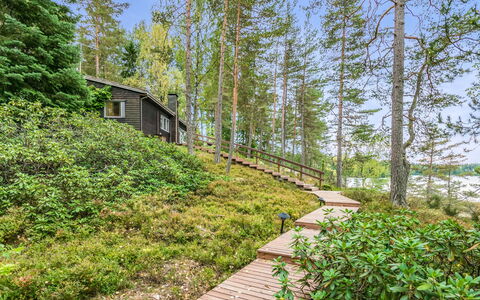 Ranta-Iivari: Baum, Bank, Haus, Hütte, See, Teich, Wald, Blockhaus