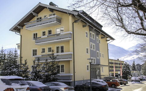 Bad Hofgastein 210: Rad, Auto, Himmel, Gebäude, Fahrzeug, Eigentum, Schnee, Fenster