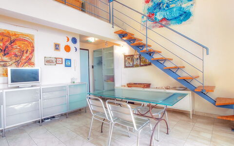 Suite 48: Zimmer, Eigentum, Interior Design, Gebäude, Möbel, Haus, Dachgeschoss, Grundeigentum, Tabelle, Treppe