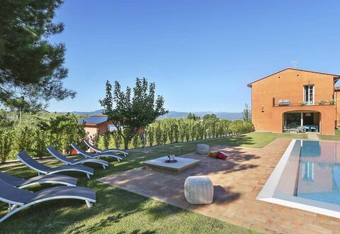 Uva: Eigentum, Wohngebiet, Haus, Gebäude, Grundeigentum, Die Architektur, Zuhause, Estate, Schwimmbad, Urban Design