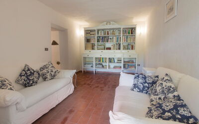 Olivo 860.2: Eigentum, Zimmer, Möbel, Wohnzimmer, Interior Design, Fussboden, Wand, Gebäude, Haus, Grundeigentum