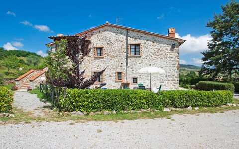 Arcidosso 800: Eigentum, Haus, Gebäude, Himmel, Ländliches Gebiet, Hütte, Wand, Dorf, Grundeigentum, Baum