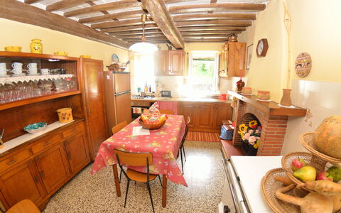 Casa Irene: Eigentum, Zimmer, Gebäude, Möbel, Interior Design, Grundeigentum, Haus, Tabelle, Zuhause, Decke