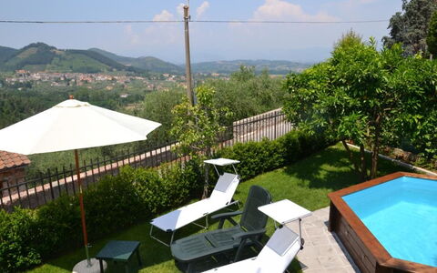 Casa Max: Schwimmbad, Eigentum, Resort, Haus, Gras, Gebäude, Eco Hotel, Grundeigentum, Freizeit, Villa