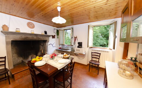 Il Molino: Möbel, Tabelle, Fenster, Stuhl, Holz, Geschirr, Interior Design, Die Architektur, Wohnzimmer, Fussboden