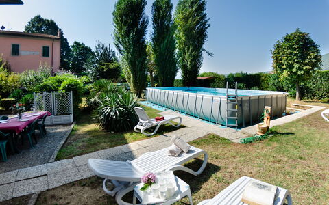 Villa Elisa: Eigentum, Garten, Hinterhof, Haus, Grundeigentum, Gebäude, Zuhause, Garten, Gras, Die Architektur