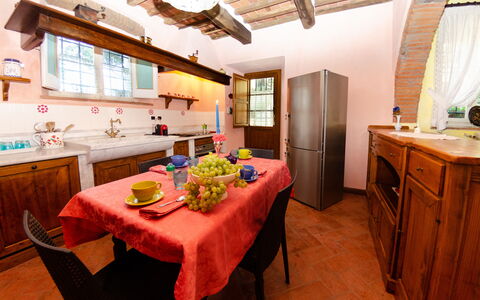 Villa Il Borghetto: Zimmer, Eigentum, Möbel, Gebäude, Interior Design, Küche, Haus, Fussboden, Tabelle, Grundeigentum