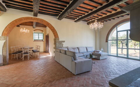 Villa Mezzavia: Gebäude, Eigentum, Zimmer, Decke, Interior Design, Fussboden, Estate, Die Architektur, Haus, Strahl