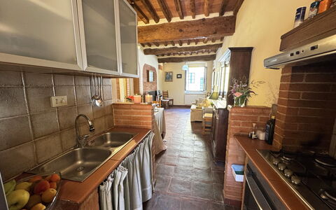 Casina Bella Di Lucca: Möbel, Flooring, Küche, Interior Design, Countertop, Holz, Major Appliance, Küchengerät, Fussboden, Decke
