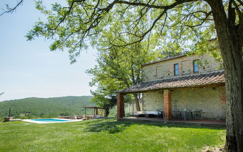 Villa Fabbri: Pflanze, Gebäude, Himmel, Eigentum, Natur, Natürliche Landschaft, Fenster, Baum, Vegetation, Grundstueck