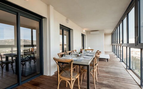 Porto Vecchio 123: Eigentum, Zimmer, Gebäude, Möbel, Interior Design, Tabelle, Haus, Esszimmer, Decke, Fussboden