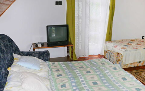 Michael: Möbel, Eigentum, Gebäude, Komfort, Bettrahmen, Textil, Interior Design, Holz, Haus, Bett