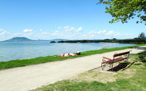 Michael: Wasser, Himmel, Wolke, Wasservorräte, Azurblau, Baum, Natürliche Landschaft, Strand, Küsten Und Ozeanische Forms, Pflanze